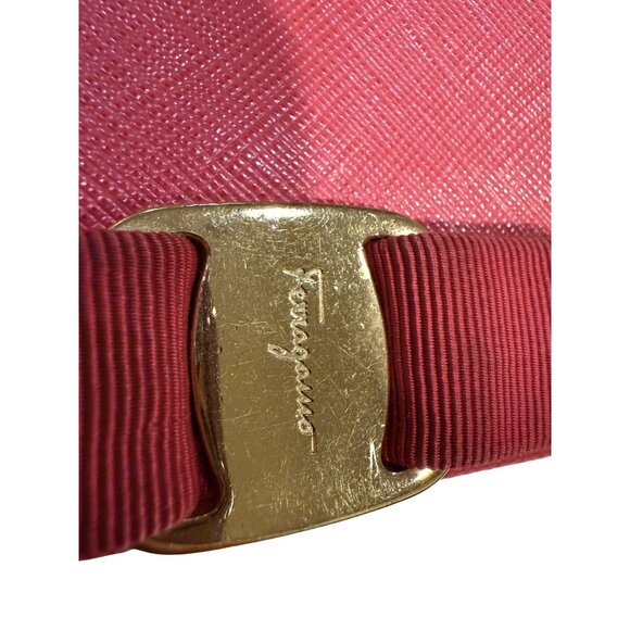 Salvatore Ferragamo Pink Leather Chain Strap Clutch With Gold Bow Detail - Picture 3 of 9